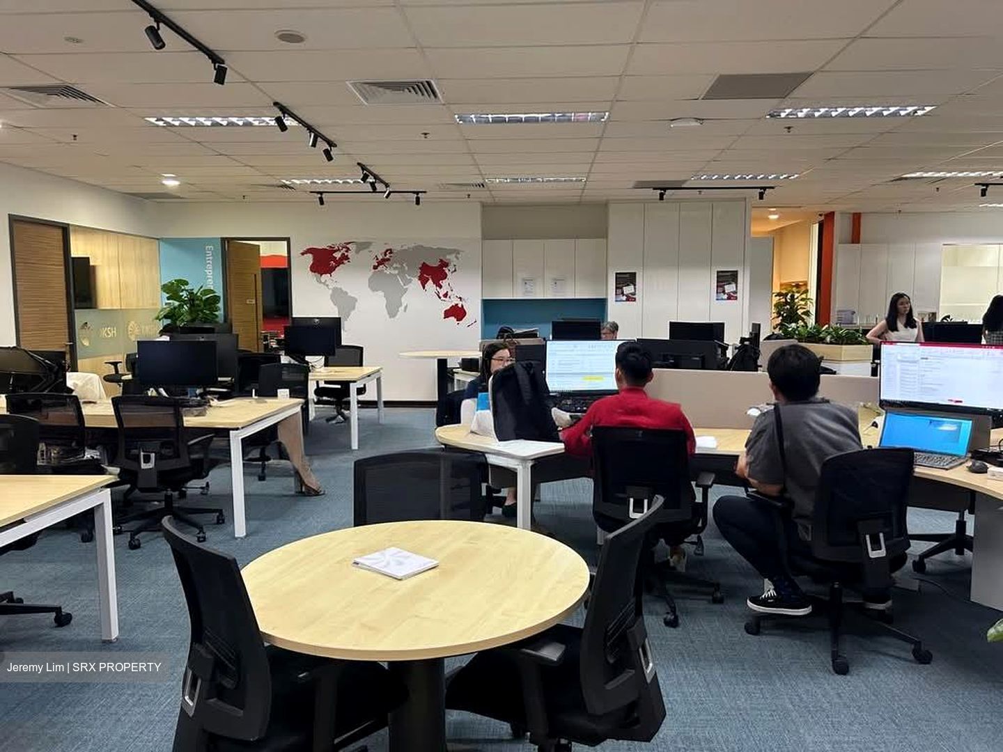 Zhongshan Mall (D12), Office #575688051